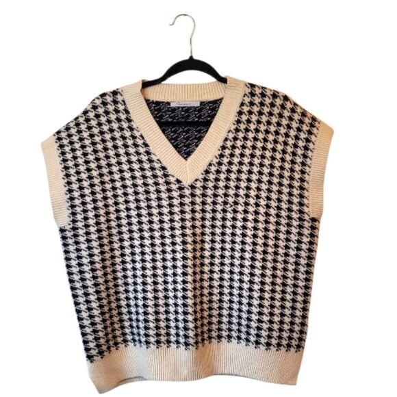 AmyEnjoyLife Women's Over Sized Cream Houndstooth Sweater Vest Size L - Picture 1 of 7
